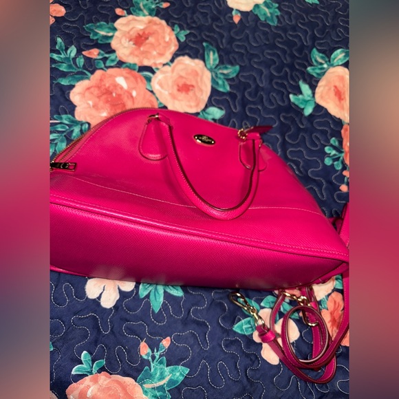 Vibrant Pink Coach Women's Handbag - Picture 1 of 5